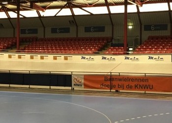 Scheidingsnet op rail Indoor Wielerbaan Amsterdam